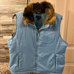 Lands End Down Vest with faux fur collar - XL